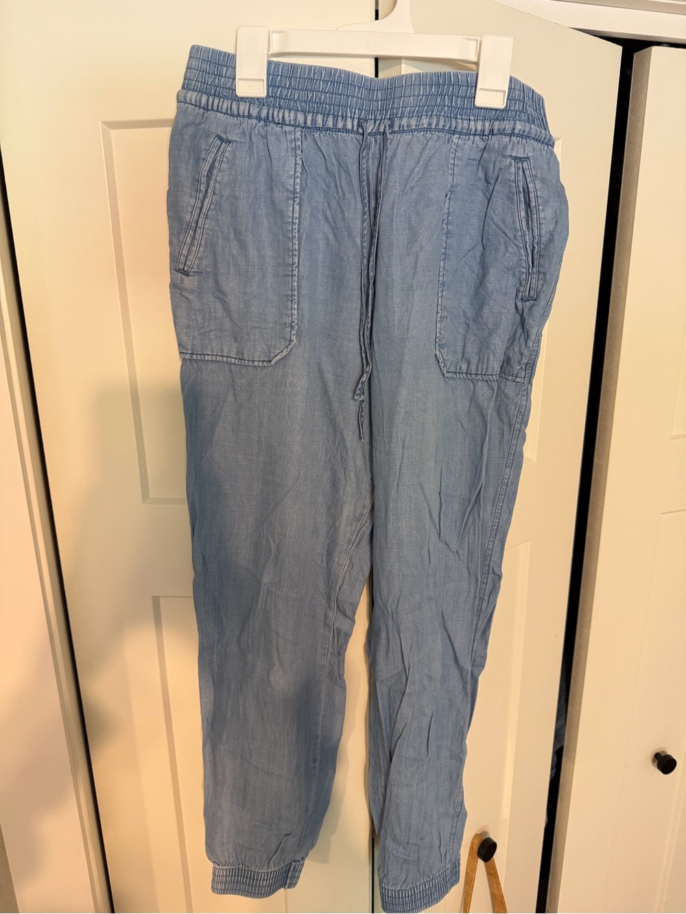 H&M Blue Elastic Waist Chambray Joggers